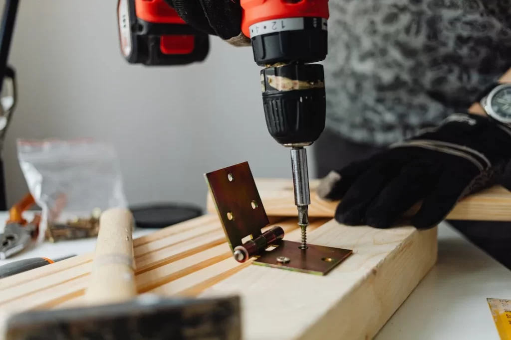 3 Steps to Drill Wood