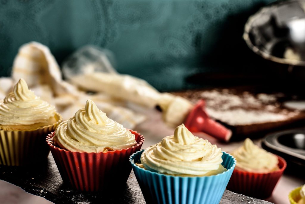 How to Make Simple Vanilla Cupcakes at Home?